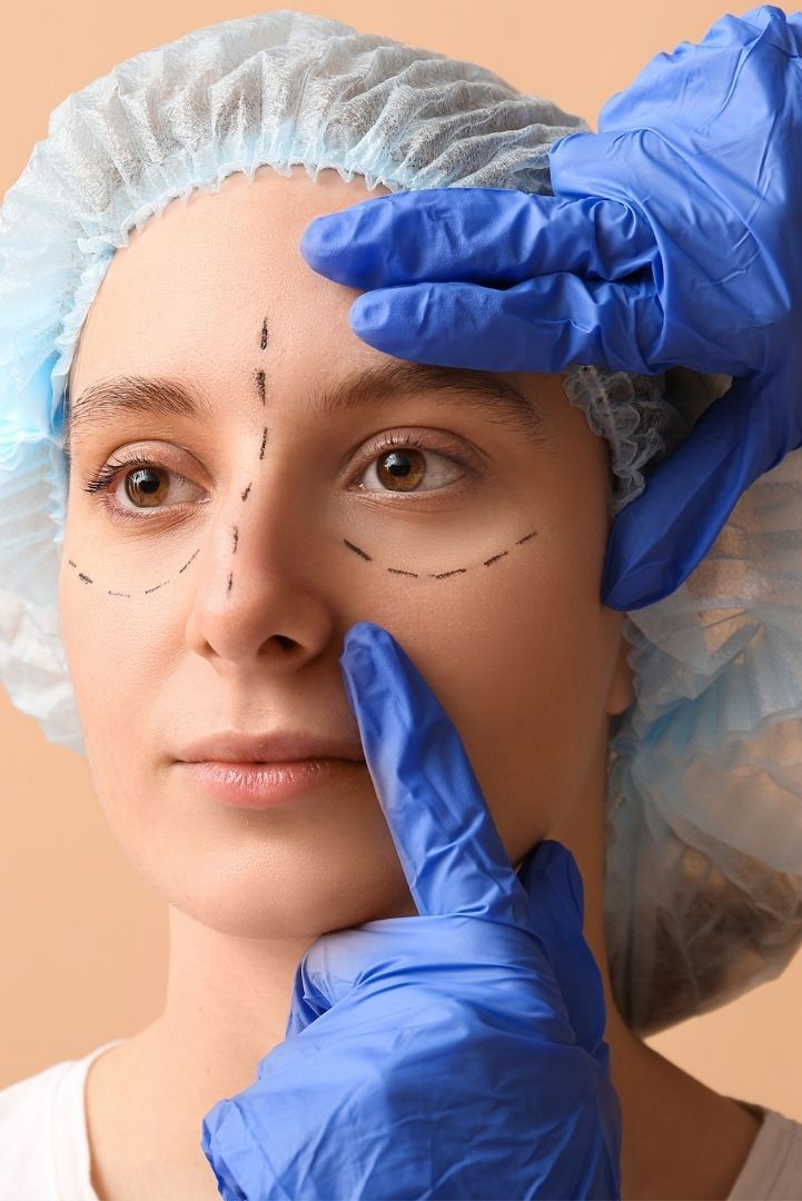 Preparing for plastic surgery consultation